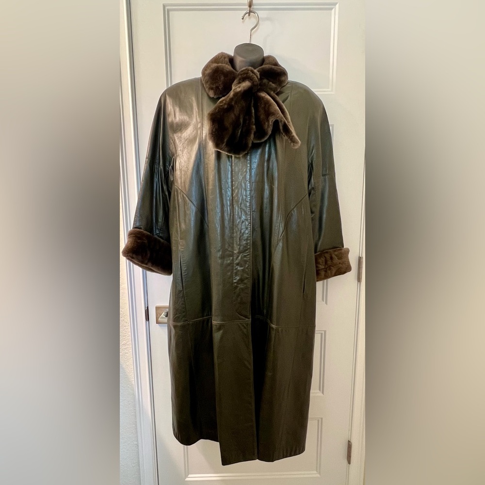 Vintage Marvin Richard’s Forest Green Leather Coat with Beaver Fur Collar/Cuffs
